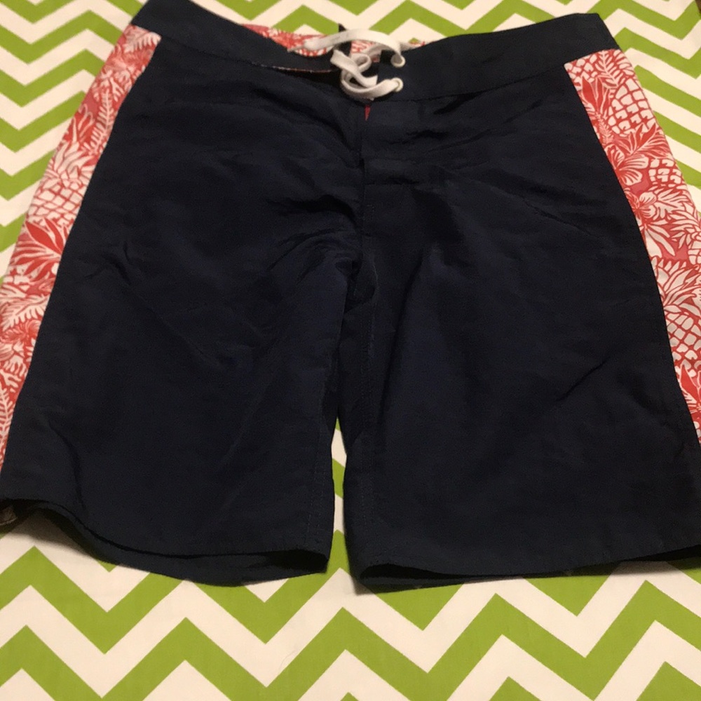 Men’s Vineyard Vines Board Shorts Size 32